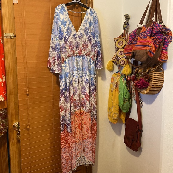 City Chic Cassie Faux Wrap Dress - Picture 4 of 9